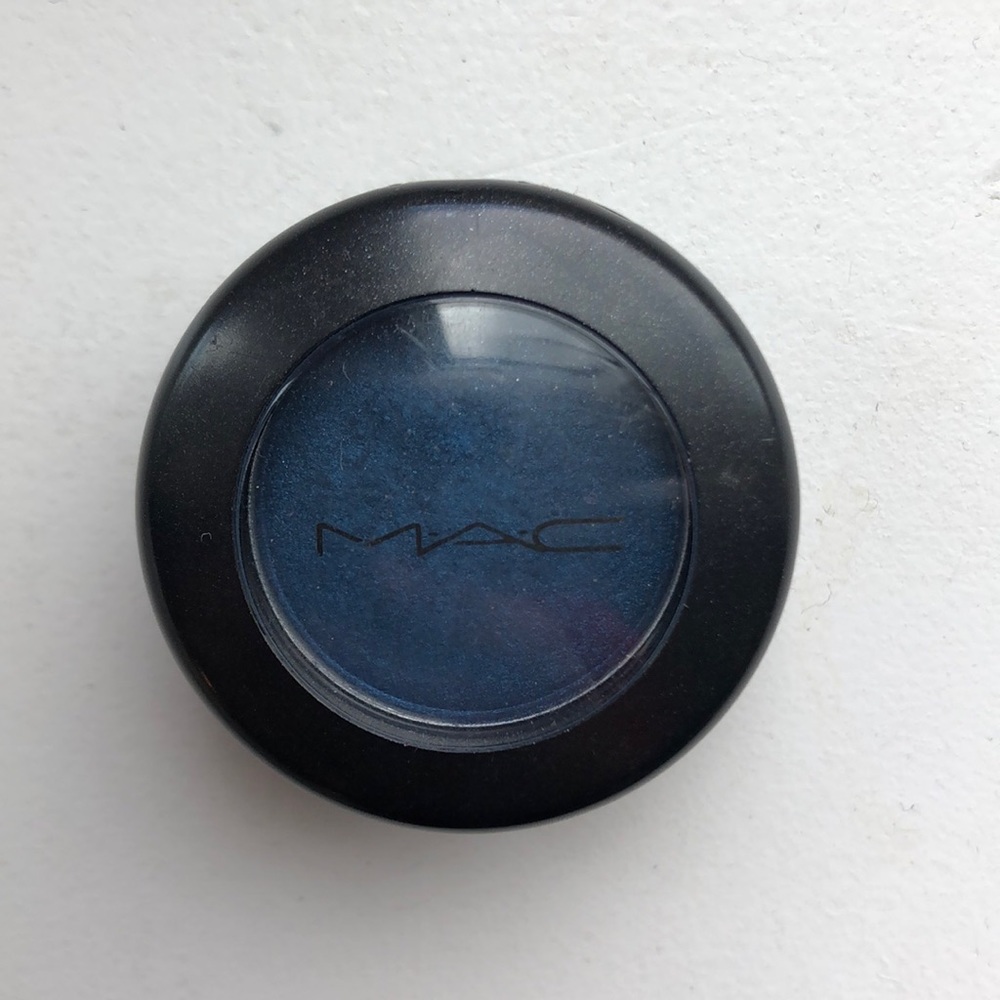 Mac “deep truth” eyeshadow